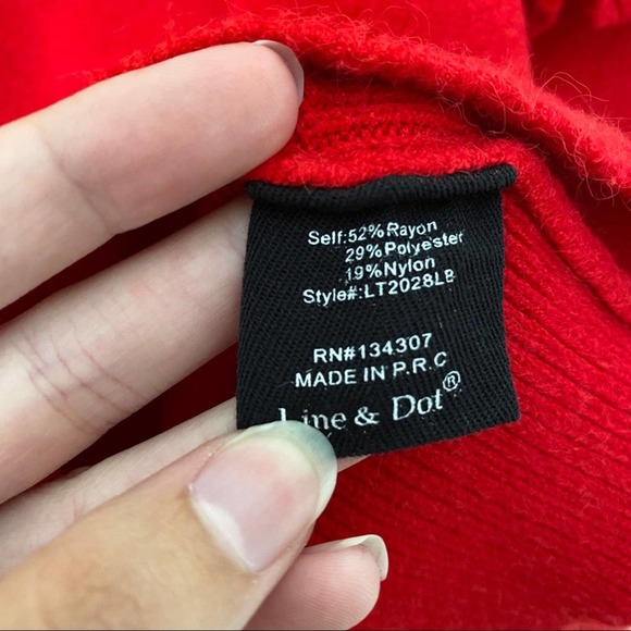 Line & Dot Ruffle Sleeve Crewneck Red Sweater Small - Picture 5 of 6